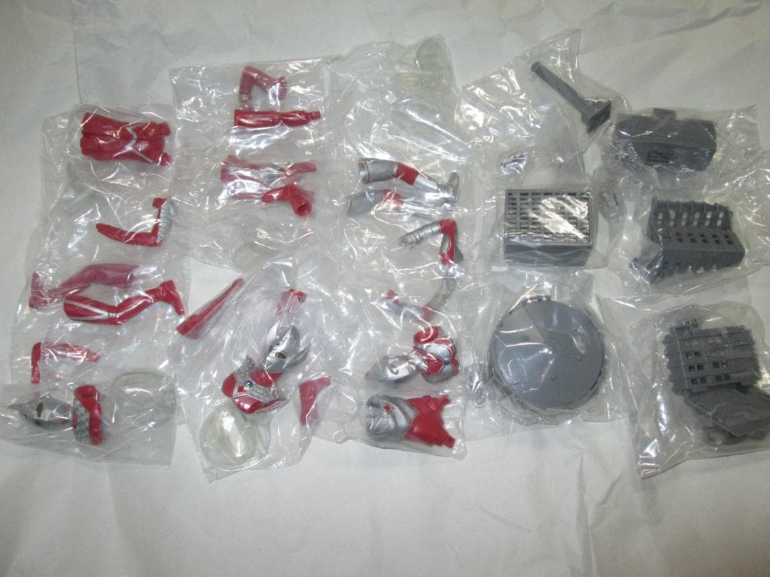 新品未開封　アルティメットルミナス　ゼットン　ウルトラ6兄弟　ティガ セット