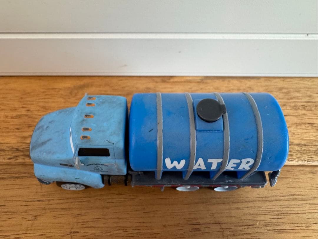 マテル社 カーズ ドリッピー