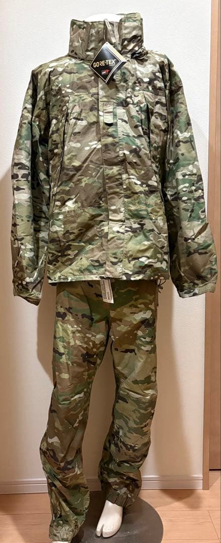米軍実物　新品未使用 LEVEL6 GORE-TEX 上下セット　L•Mサイズ