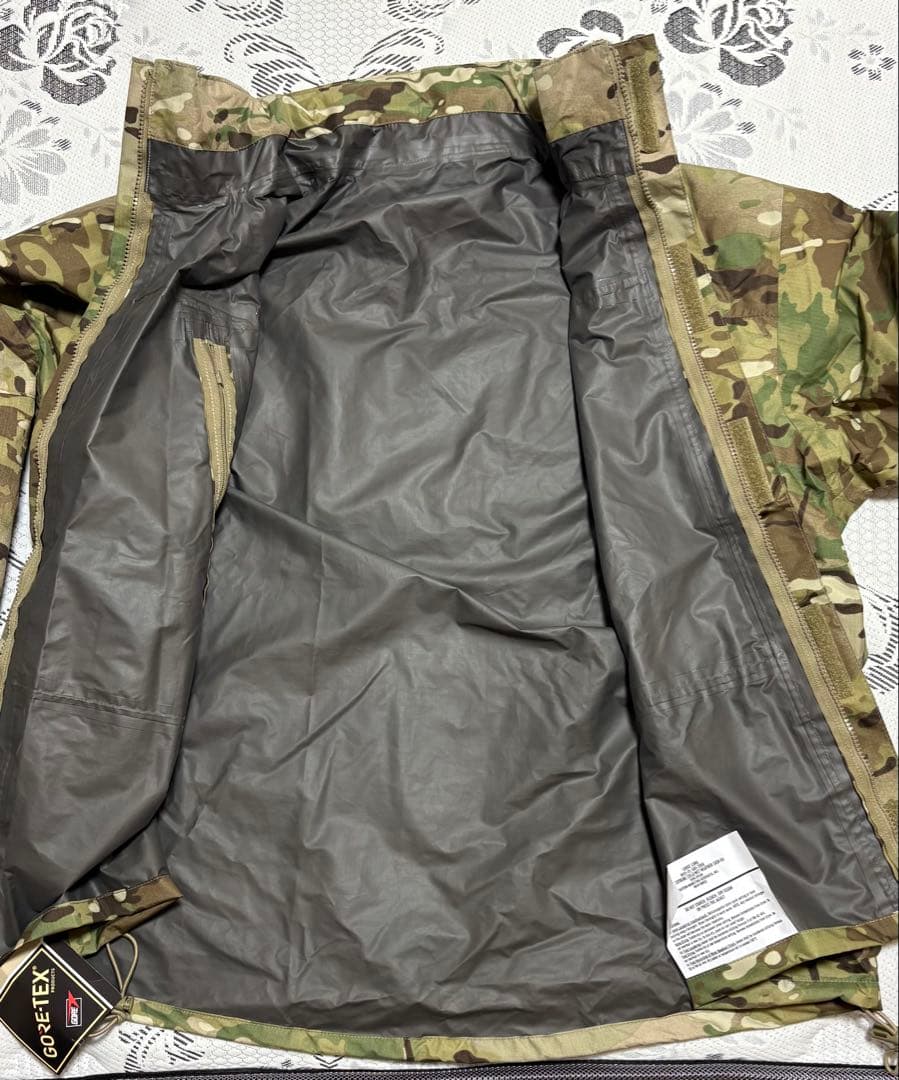 米軍実物　新品未使用 LEVEL6 GORE-TEX 上下セット　L•Mサイズ