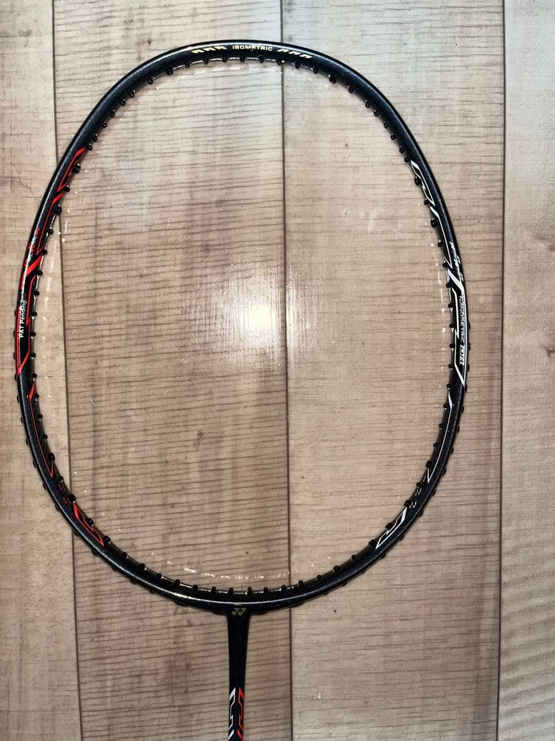 YONEX バドミントンラケットデュオラ7ラケットケース黒赤2個付き