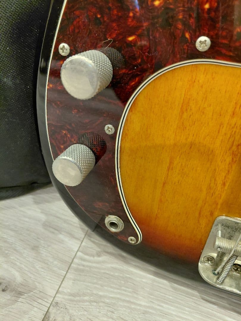 Squier Classic Vibe Precision Bassエレキベース