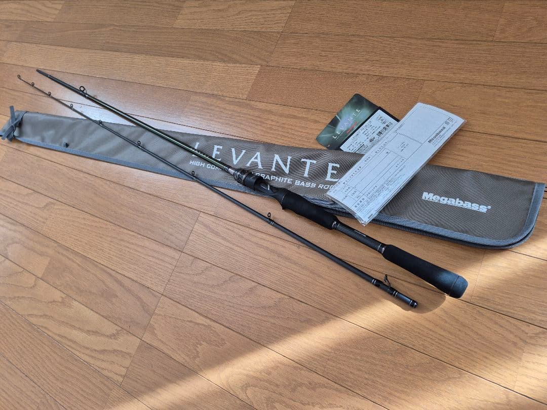 へら男　メガバス　レヴァンテ　F4-72LV 2P 極美品