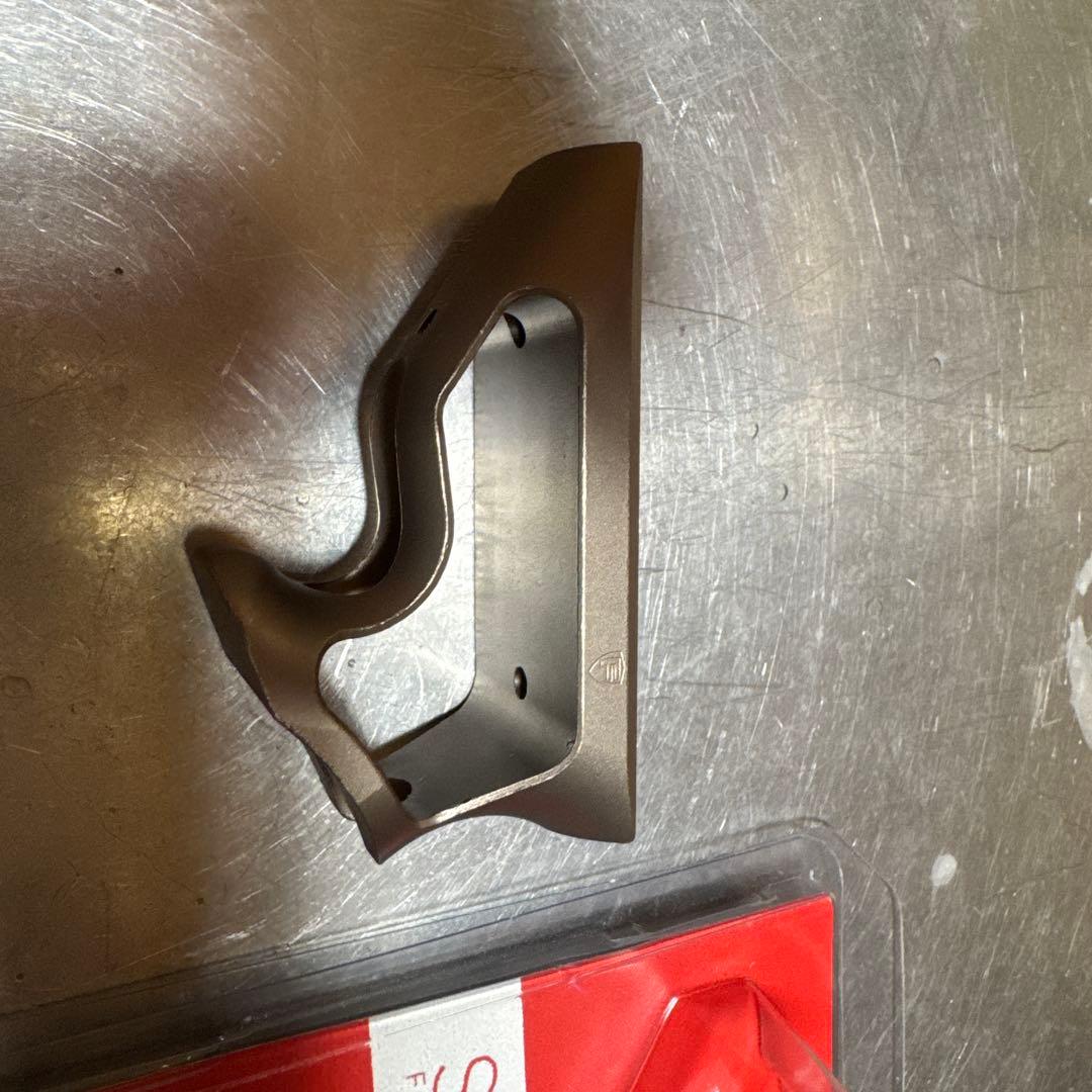 実物FORTIS SHIFTフォアグリップFDEフォルティス　フォアグリップ