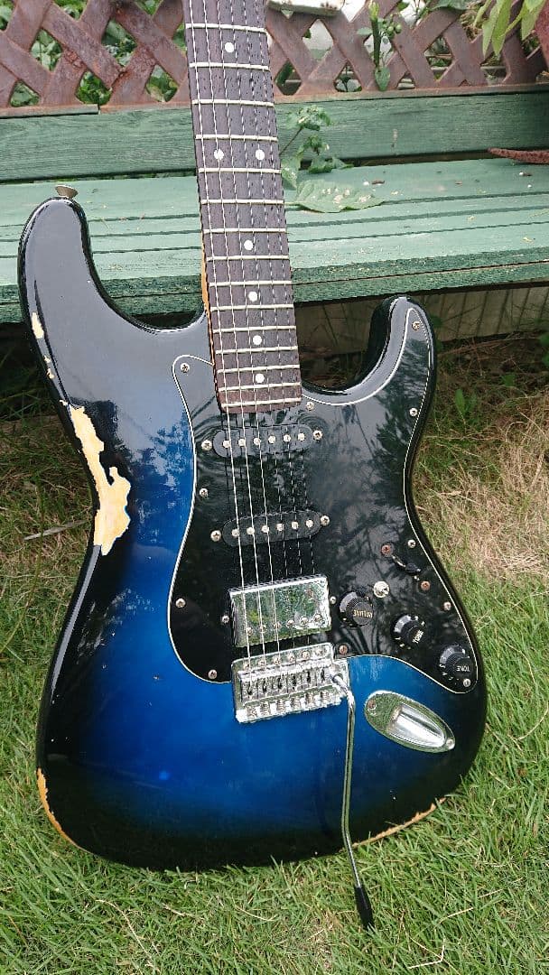 ラウドアーク　loud arkz ストラトタイプ