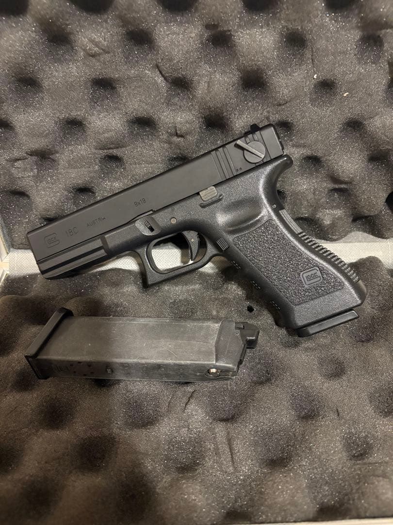 Glock18ガスガン アルミケース付き
