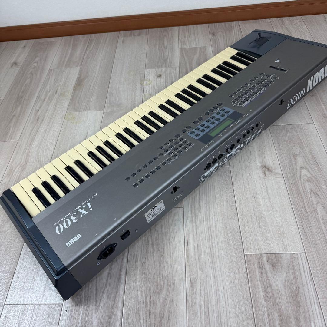 KORG ix300 シンセサイザー