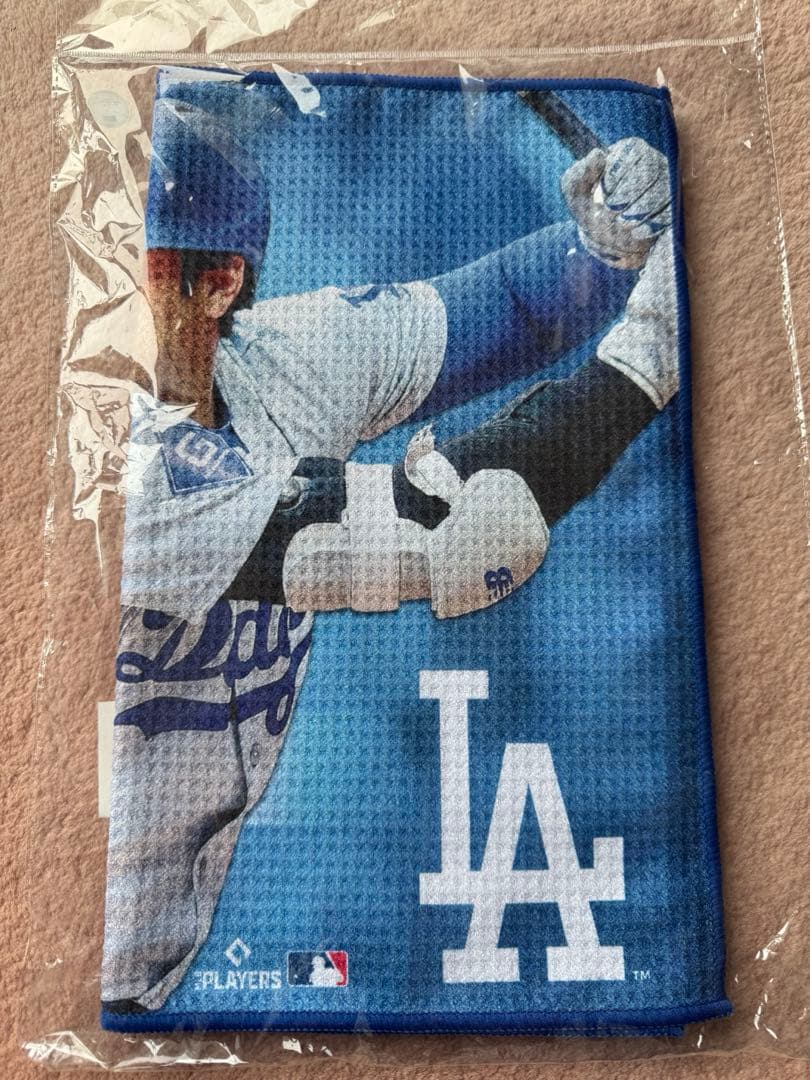 LA ドジャース 大谷翔平　キーホルダー　タオル　アクスタ　3点セット