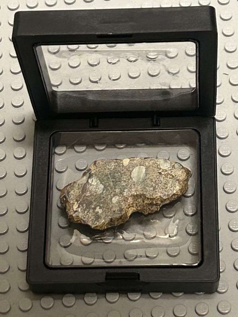 月の隕石 NWA モロッコ - トロクトライト溶融角礫岩9.69g