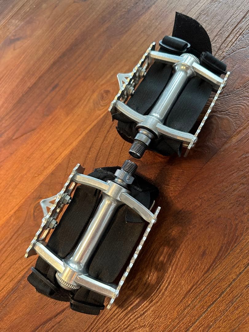 MKS SYLVAN GORDITO HoldFastレザーストラップ付