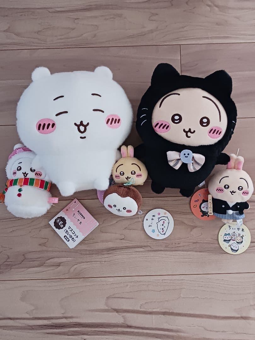 ちいかわ　低反発クッション　うさぎ　モモンガ　ぬいぐるみ　マスコット　カブちゃん