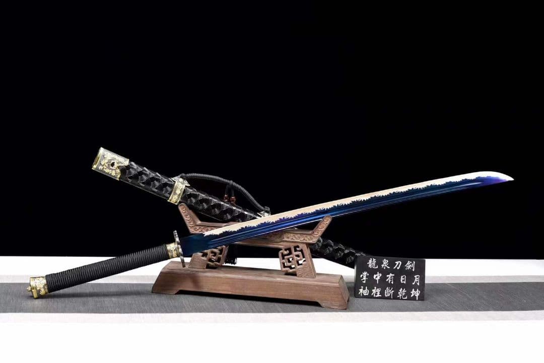 春刀の刺繍――（追魂）武具　刀装具　日本刀　模造刀 居合刀