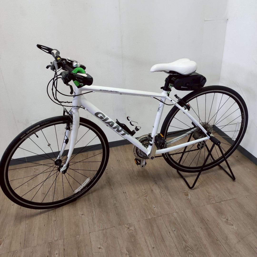 あああ様 福岡 GIANT ESCAPE R3 サイズS ホワイト クロスバイク