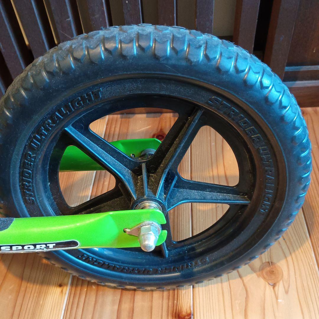 【美品】ストライダー スポーツモデル 12インチ スポーツモデル　グリーン
