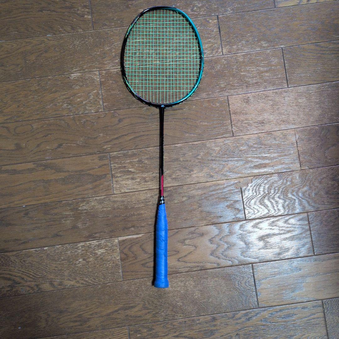 曇YONEX バドミントンラケット