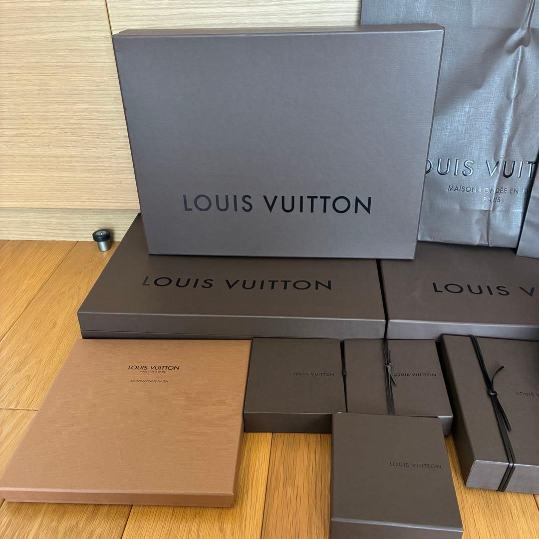 LOUIS VUITTON 　ルイヴィトン　空箱10個セット紙袋３個