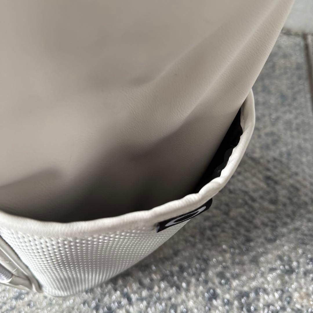 【オークリー】人気スカル刺繍ロゴ 合成皮革 ゴルフトートボストンバック 大容量‼️