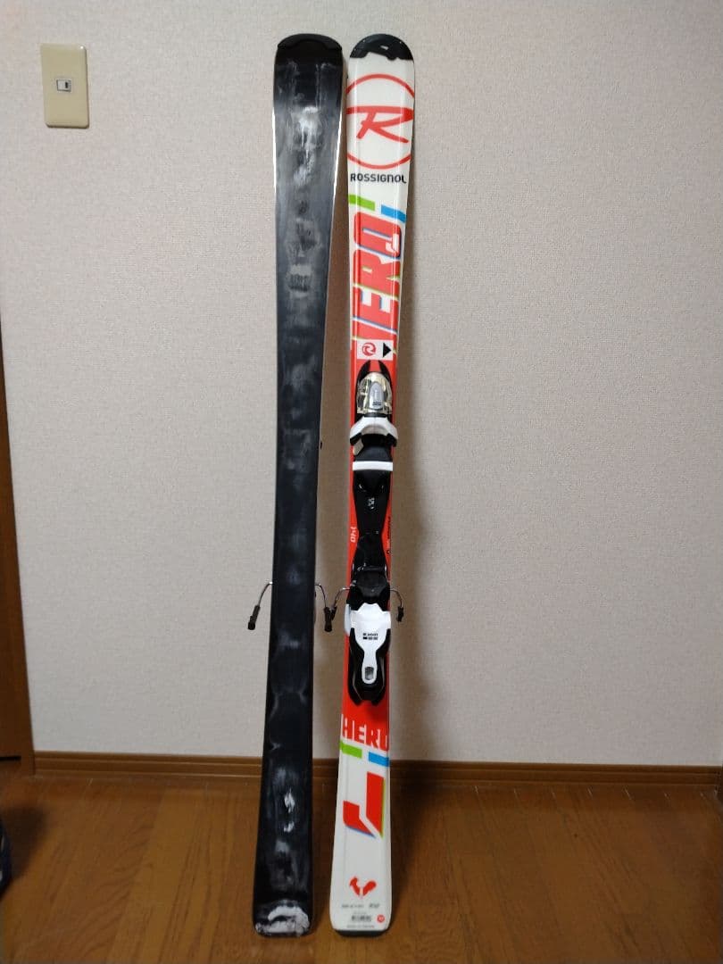 ジュニア用スキー板　ブーツ　ヘルメットセット