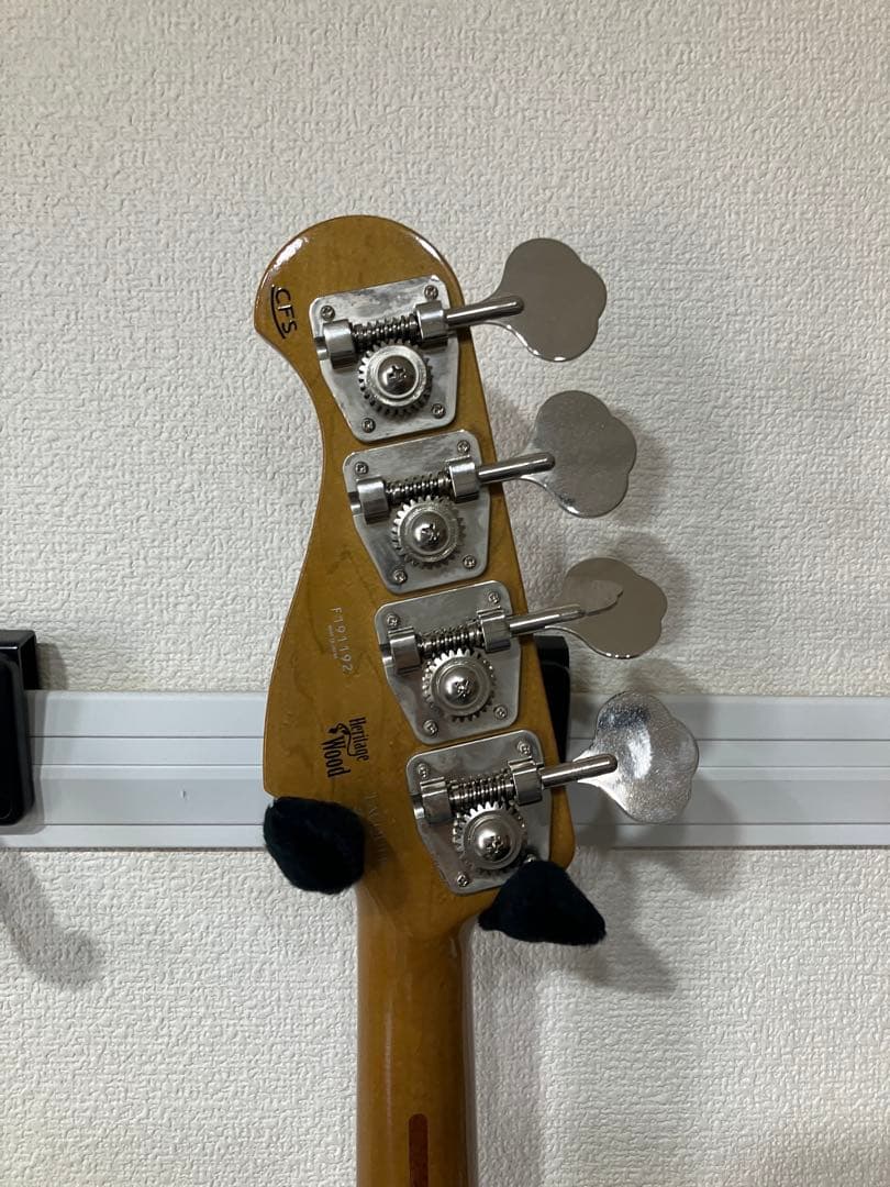 History HS-BJ4 3TSジャズベース