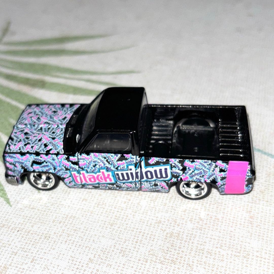 ミニカー Hotwheels 83 Chevy Silverado