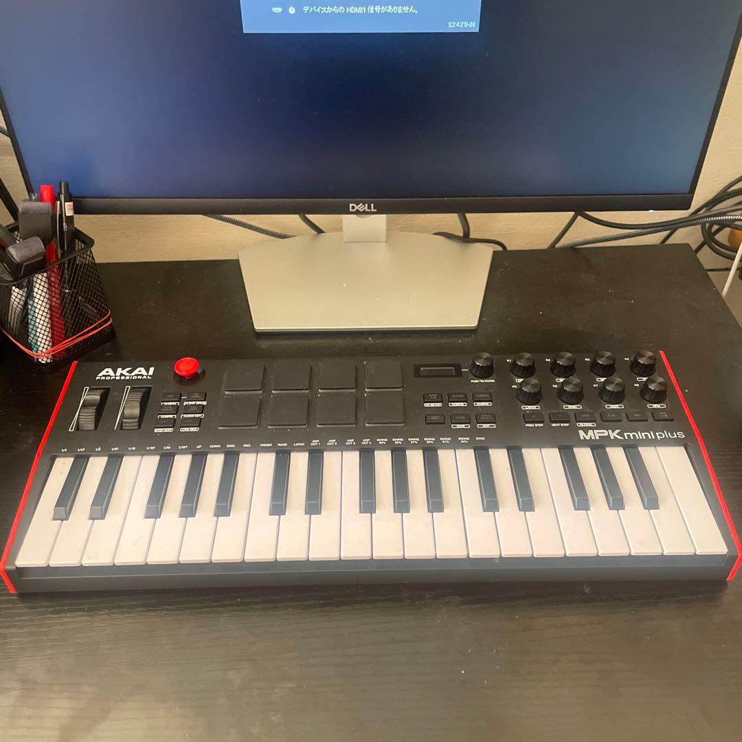 AKAI MPK mini plus MIDIキーボード