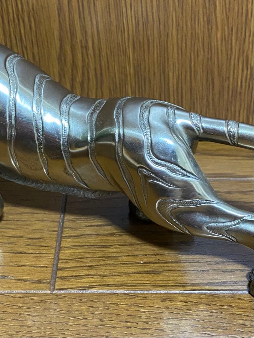 【骨董品】白銅製 村田宏作 虎 置物 飾り物 トラ 寅 とら 金属工芸 彫刻
