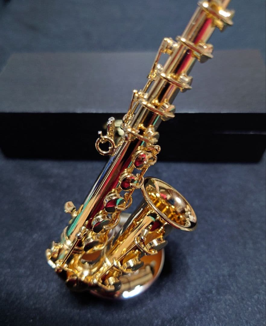 高級ミニチュアグランドピアノとミニチュアサックスセット（新品）ケース付き