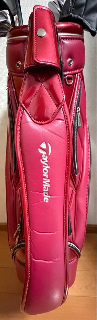 TaylorMade 赤 キャディバッグ　TB647