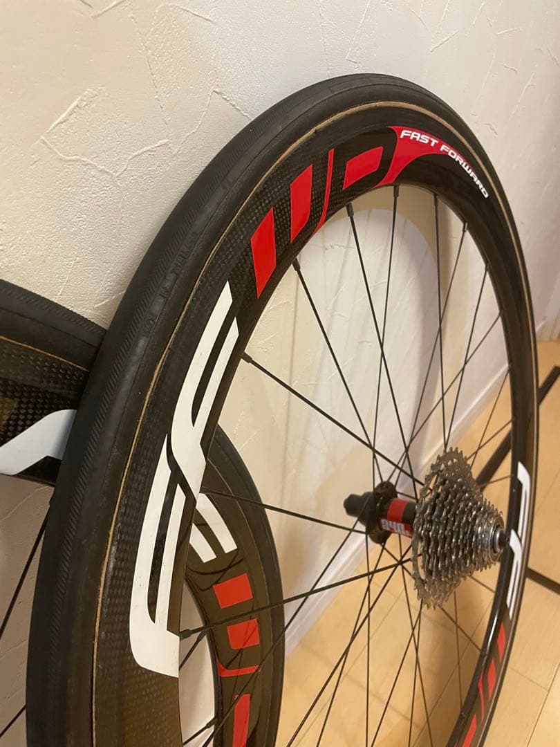 【極美品】FFWD F5R DT SWISS 240チューブラー　タイヤ付き