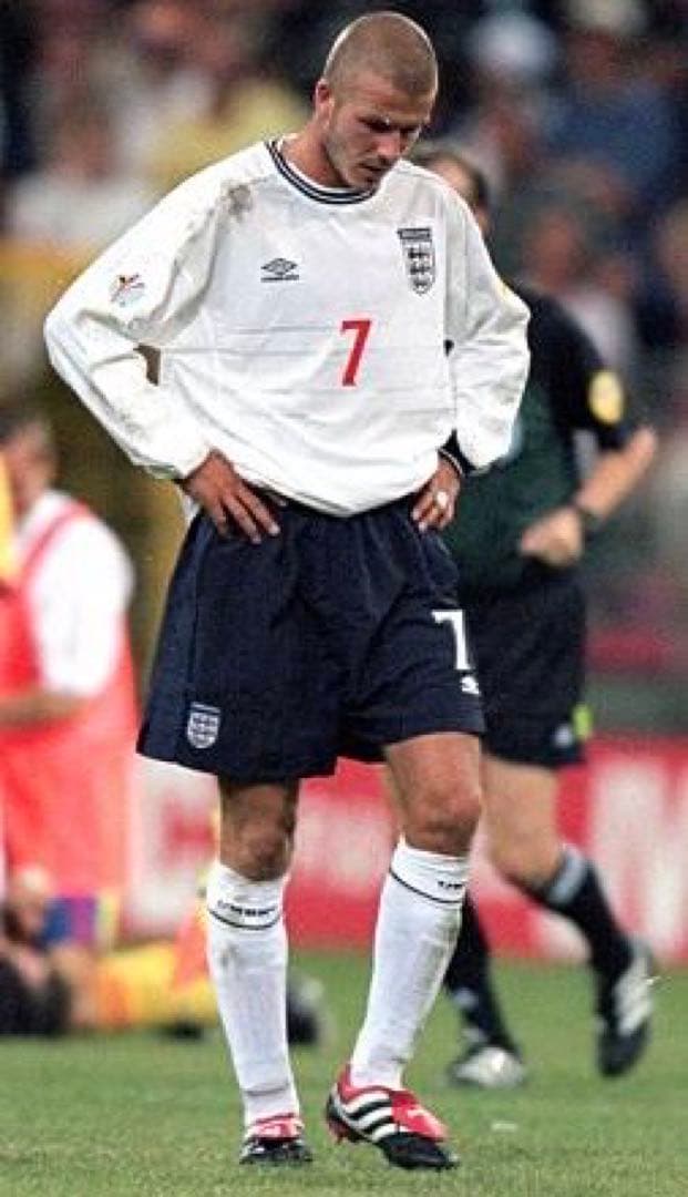 プレデター　プレシジョン　PREDATOR ELITE FG ベッカム