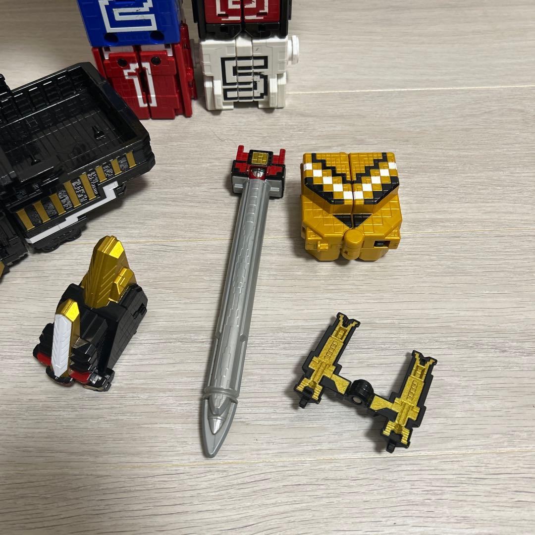 【ど迫力】動物戦隊ジュウオウジャー　DXワイルドトウサイドデカキング