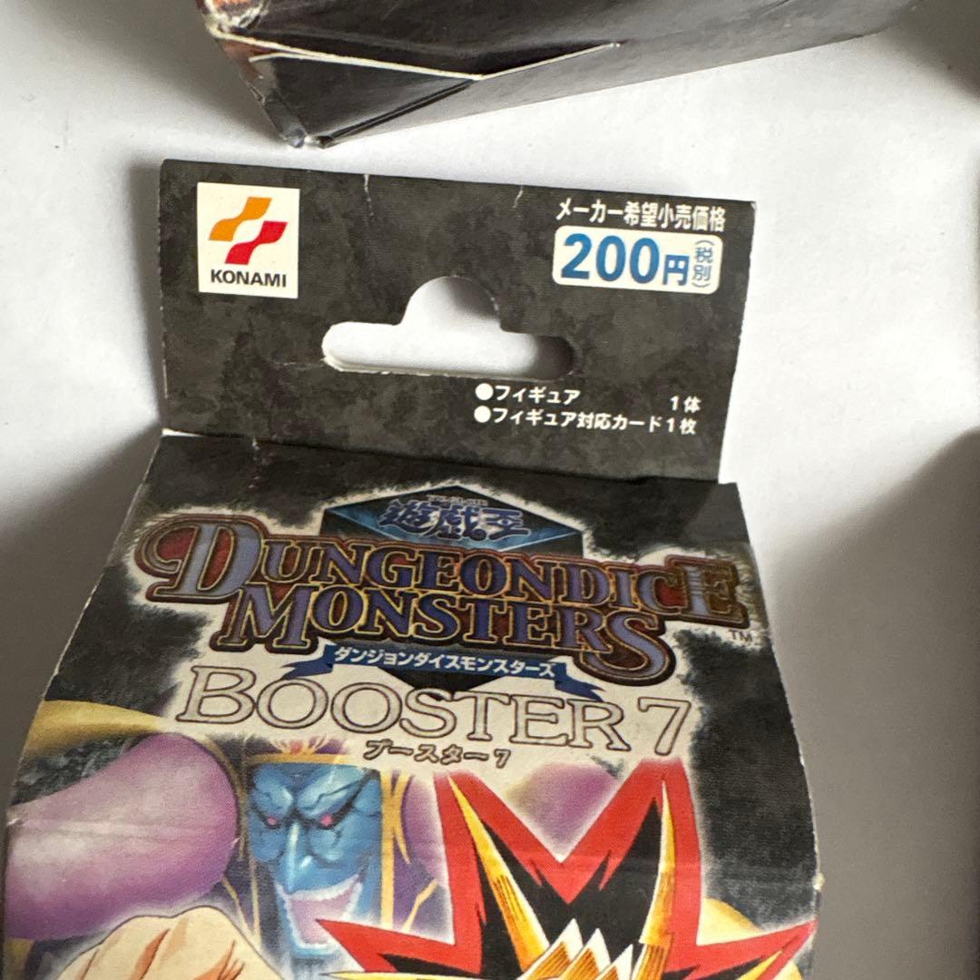 遊戯王　ダンジョンダイスモンスターズ　フィギュア　カード