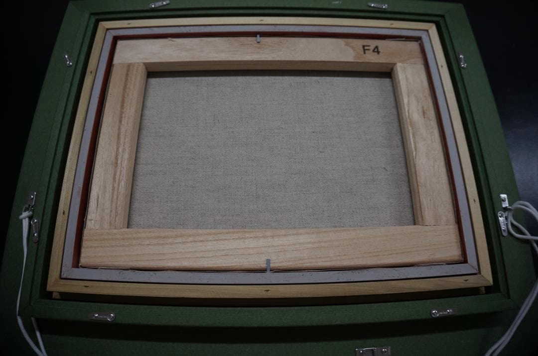 0002　絵画　幻想的　ピンク　額縁