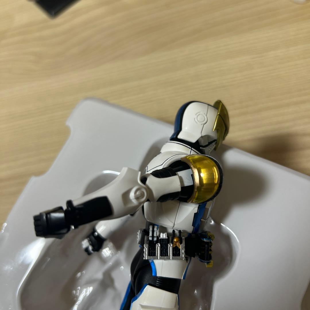 S.H.Figuarts真骨彫仮面ライダーイクサ