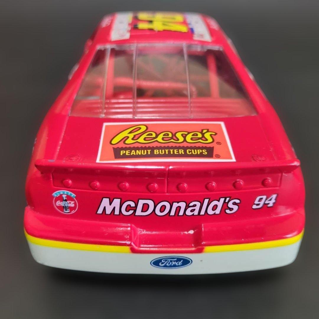 1/18ミニカー　 NASCAR FORD THUNDERBIRD#94
