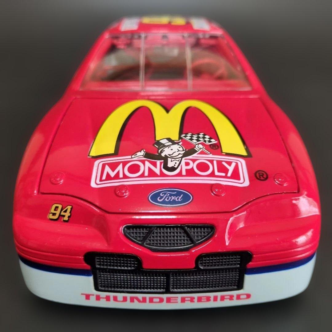 1/18ミニカー　 NASCAR FORD THUNDERBIRD#94