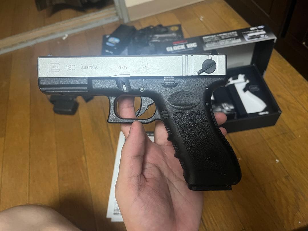 東京マルイ　電動ガン　　充電器あり　2丁セット