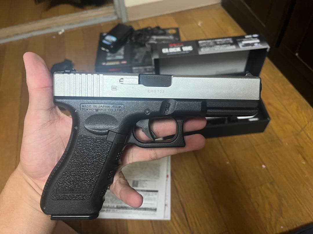 東京マルイ　電動ガン　　充電器あり　2丁セット