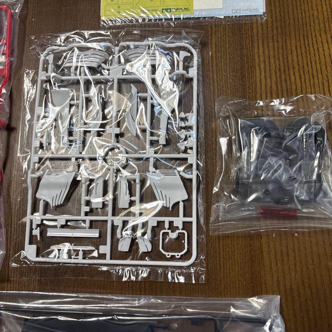 タミヤ　プラモデル　1/20 フェラーリ SF70H レッドブル　RB6 など