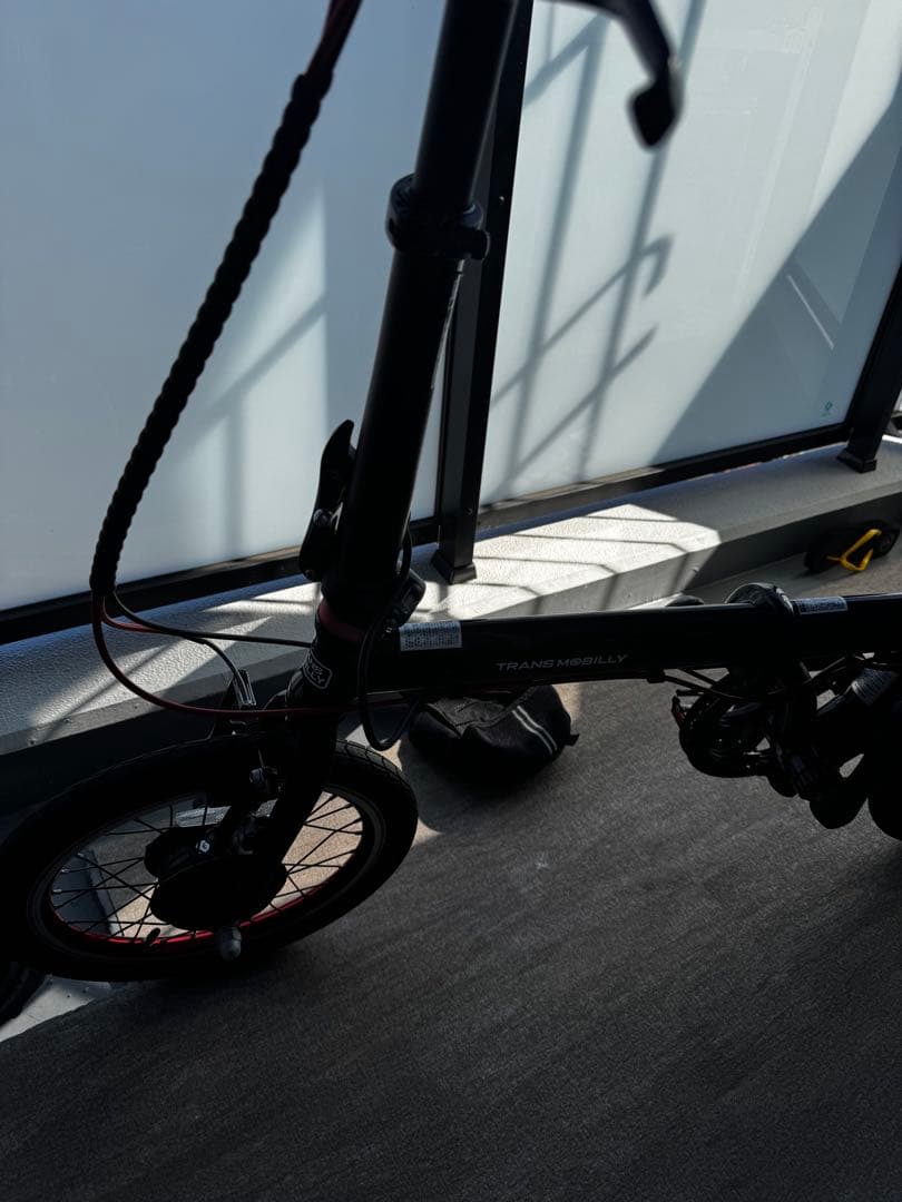 お得な付属品全て込み！超軽量Trans Mobilly 折りたたみ電動自転車