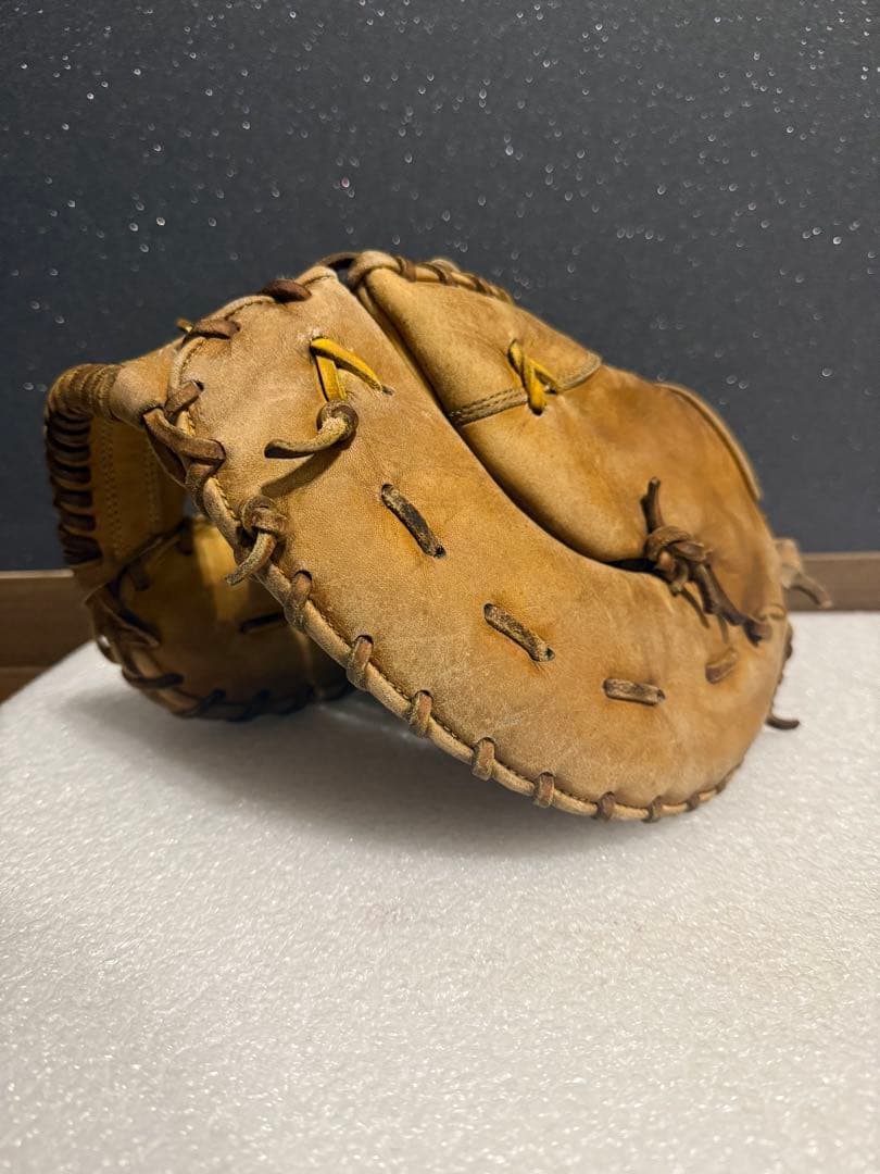 ★即戦力★人気★ ハイゴールド 硬式用 ファーストミット 紐切れ無し