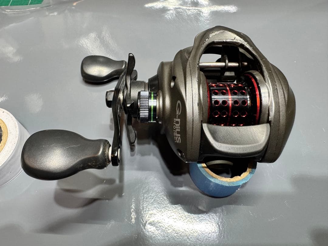 G-nisu【ゴライアス】左巻き8:1 替スプール付き　ジーニアス