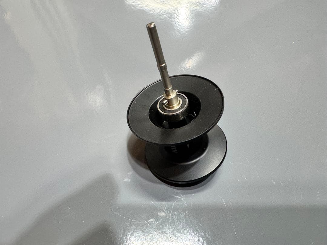 G-nisu【ゴライアス】左巻き8:1 替スプール付き　ジーニアス