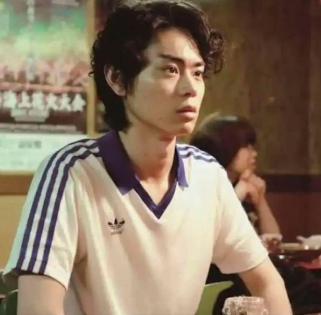 菅田将暉着用80s adidas skipper game shirts