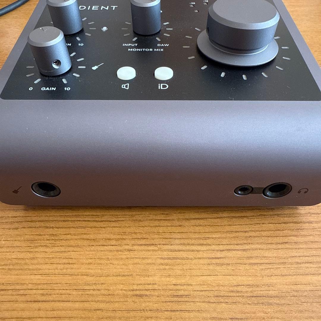 Audient 「iD4mkII」オーディオ・インターフェース