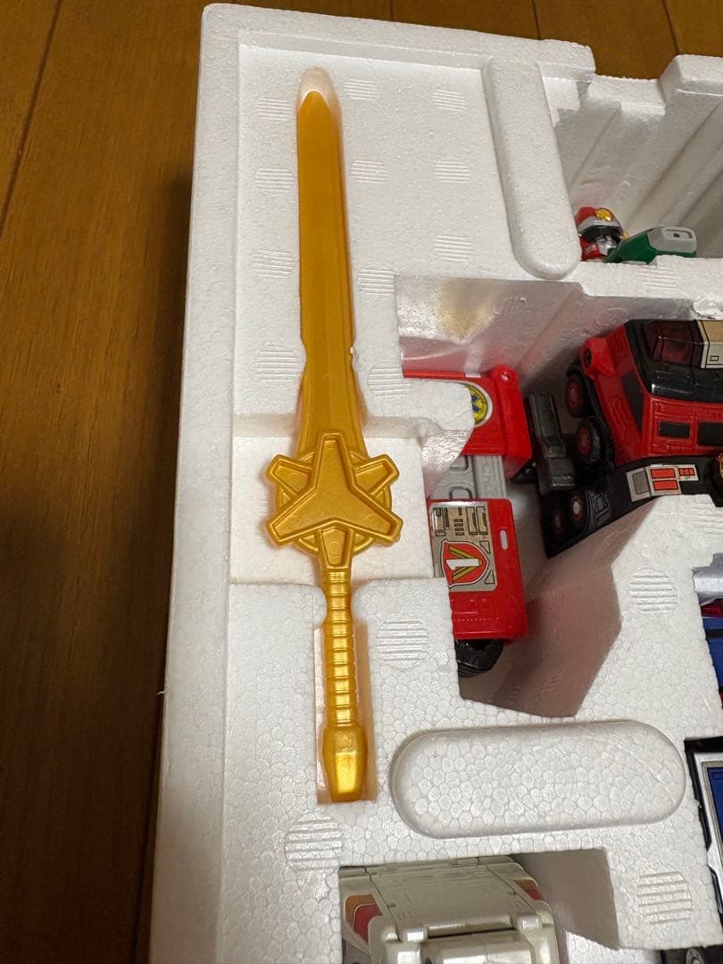 【最終値下げ】救急戦隊ゴーゴーファイブ DX超合金 緊急合体ビクトリーロボ