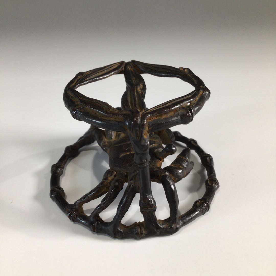 Ｐ７２３　蓋置　『千秋長治造』『蝋型鋳銅』『蟹蓋置』　共箱　茶道具