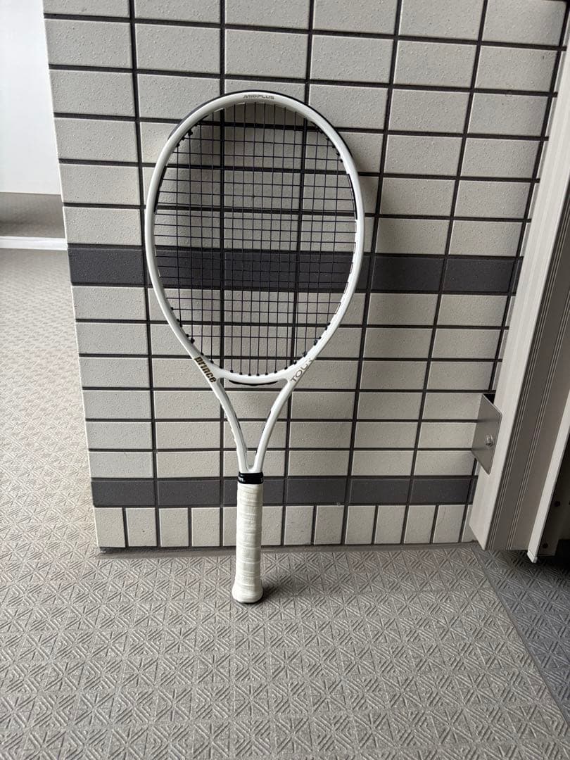 美品　Princeテニスラケット Tour O3 100インチ305g G2