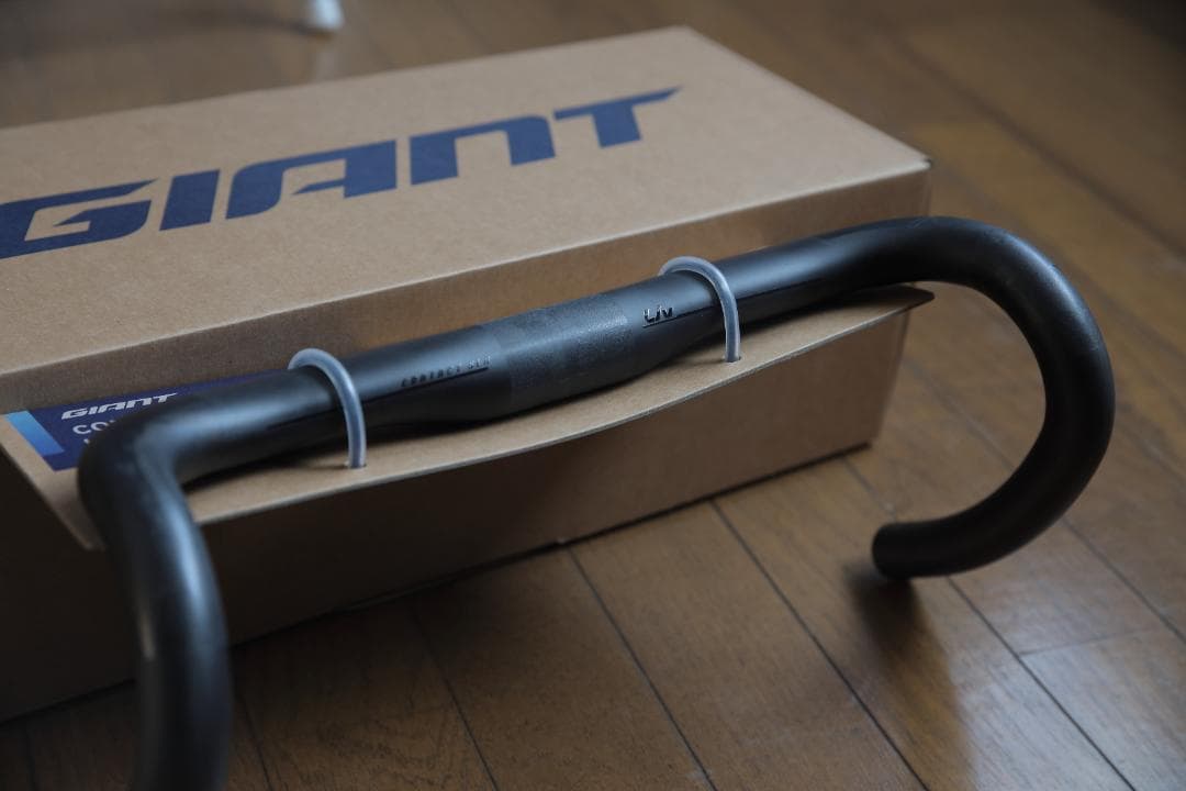 ★Liv カーボンハンドルバー（未使用品）34×36★