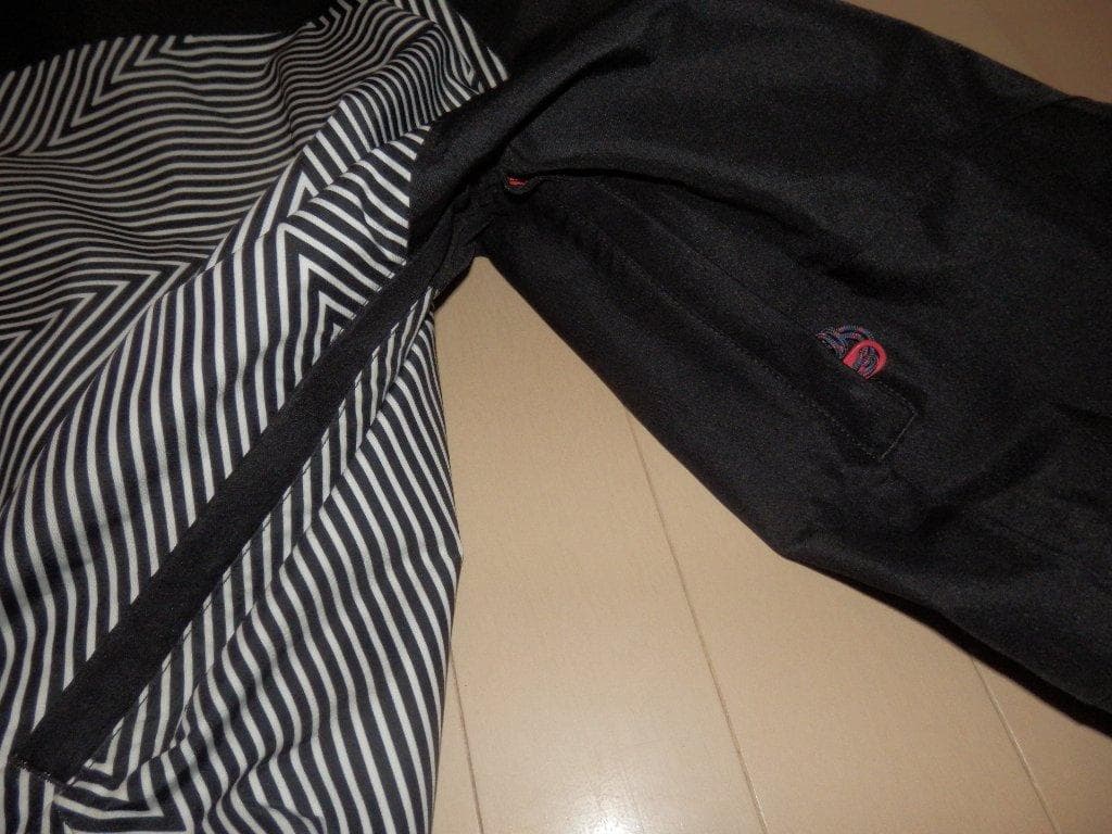 美品★バートン★ウェア GORE-TEX ゴアテックスジャケット 白黒 S